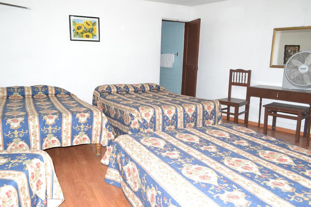 Oyo Hotel Brazil,Guadalajara,Estadio Jalisco Chambre photo