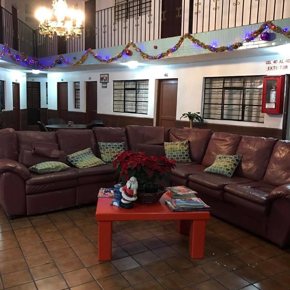 Oyo Hotel Brazil,Guadalajara,Estadio Jalisco Extérieur photo